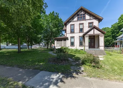 728 21st St, Rock Island, IL 61201