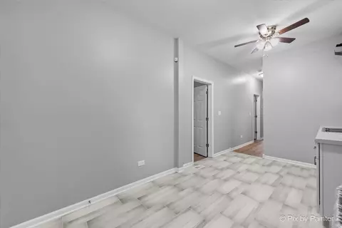 Entry Way - 6802 S Champlain Ave, Chicago, IL 60637 photo 4 of 12
