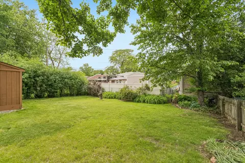 Exterior - 220 Voltz Rd, Northbrook, IL 60062 photo 6 of 9