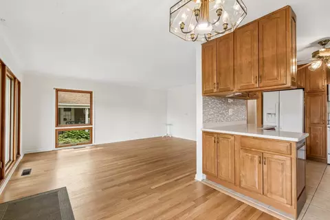Living - 220 Voltz Rd, Northbrook, IL 60062 photo 5 of 5