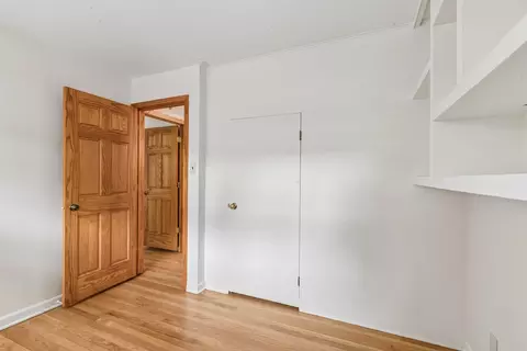 Bedroom - 220 Voltz Rd, Northbrook, IL 60062 photo 6 of 7