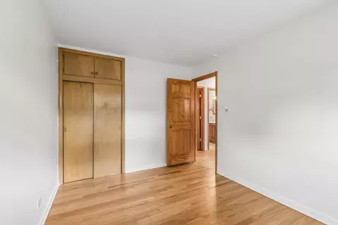 Bedroom - 220 Voltz Rd, Northbrook, IL 60062 photo 4 of 7