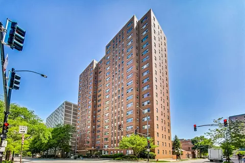 2909 N Sheridan Rd #114, Chicago, IL 60657