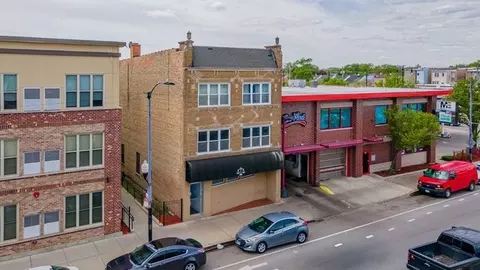 5543 W Diversey Ave, Chicago, IL 60639