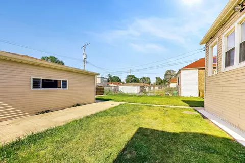 Exterior - 524 E 90th St, Chicago, IL 60619 photo 7 of 9