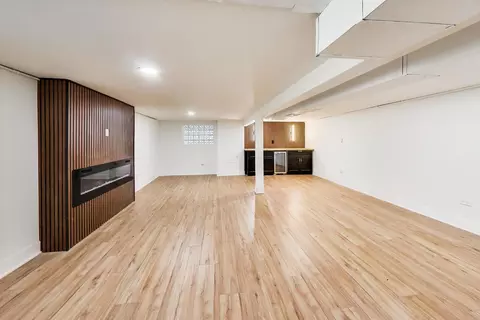 Living - 524 E 90th St, Chicago, IL 60619 photo 5 of 7