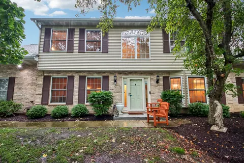 1544 Laurel Oaks Dr, Streamwood, IL 60107