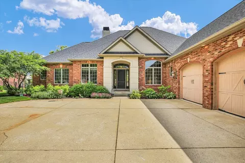 4905 Peifer Ln, Champaign, IL 61822