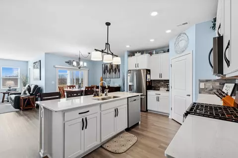 Kitchen - 2956 Harnish Dr, Algonquin, IL 60102 photo 1 of 2