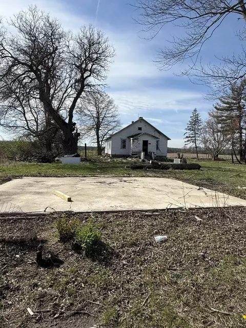 Exterior - 8809 E 3100 North Rd, Potomac, IL 61865 photo 8 of 8