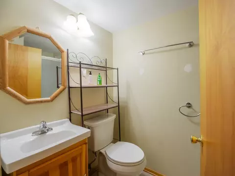 Bath - 1606 Wilson Ave, Wheaton, IL 60189 photo 2 of 2