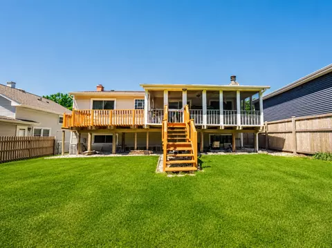 Exterior - 1606 Wilson Ave, Wheaton, IL 60189 photo 6 of 7