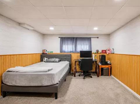 Bedroom - 1606 Wilson Ave, Wheaton, IL 60189 photo 4 of 4