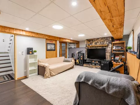 Living - 1606 Wilson Ave, Wheaton, IL 60189 photo 2 of 2
