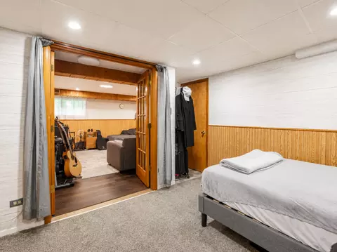 Bedroom - 1606 Wilson Ave, Wheaton, IL 60189 photo 3 of 4