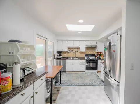 Kitchen - 1606 Wilson Ave, Wheaton, IL 60189 photo 1 of 1