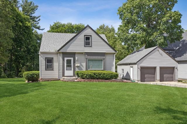 334 55th St, Clarendon Hills, IL 60514