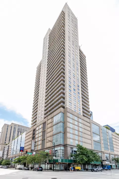 545 N Dearborn St #W1409, Chicago, IL 60654