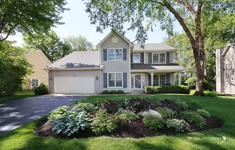 448 Kelly Ln, Crystal Lake, IL 60012