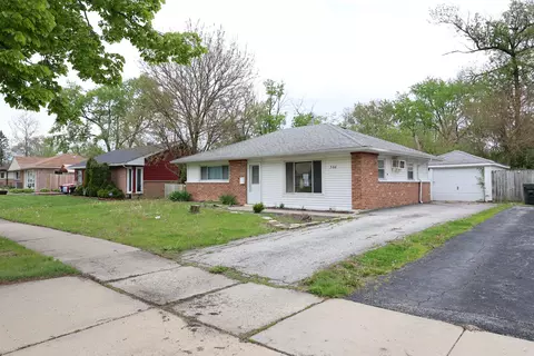 366 Blackhawk Dr, Park Forest, IL 60466