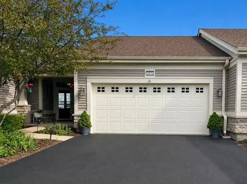 2815 Normandy Cir, Naperville, IL 60564