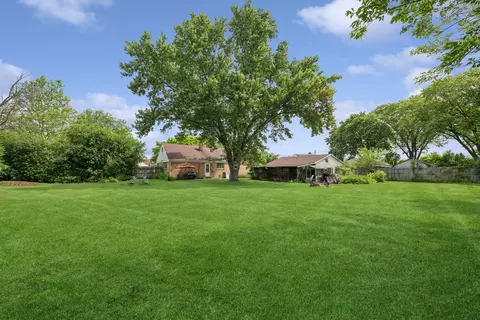 99 Fox Ln, Wheeling, IL 60090 photo 17