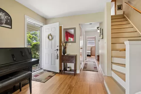 99 Fox Ln, Wheeling, IL 60090 photo 2