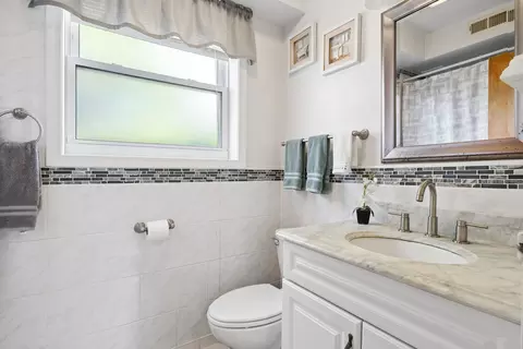 99 Fox Ln, Wheeling, IL 60090 photo 9