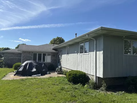 Exterior - 16537 Spangler Rd, Plainfield, IL 60586 photo 3 of 5