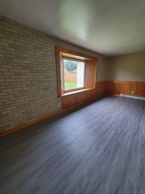 Living - 50 SE 3rd St, Galva, IL 61434 photo 4 of 4
