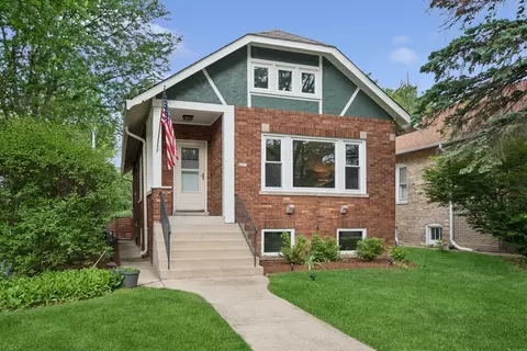2100 Forestview Rd, Evanston, IL 60201