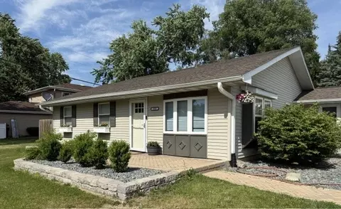 934 Ogden Rd, New Lenox, IL 60451