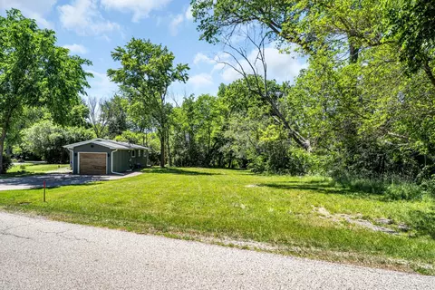 25410 W Arcade Dr, Lake Villa, IL 60046