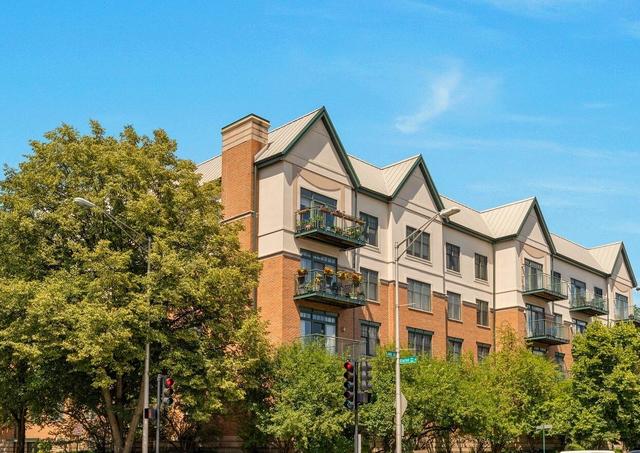 140 N Euclid Ave #303, Oak Park, IL 60302