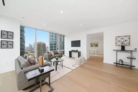 Living - 363 E Wacker Dr #2709, Chicago, IL 60601 photo 3 of 6