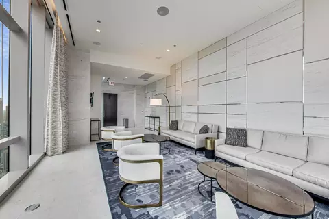 Living - 363 E Wacker Dr #2709, Chicago, IL 60601 photo 5 of 6