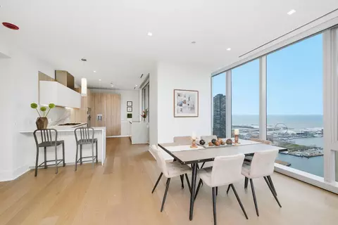 Dining - 363 E Wacker Dr #2709, Chicago, IL 60601 photo 1 of 9