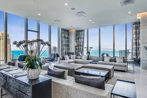 Living - 363 E Wacker Dr #2709, Chicago, IL 60601 photo 4 of 6