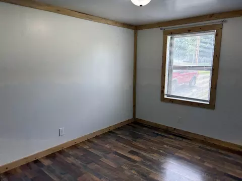 Bedroom - 173 Greenview Rd, Centralia, IL 62801 photo 2 of 3