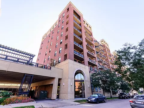 833 W 15th Pl #303W, Chicago, IL 60608