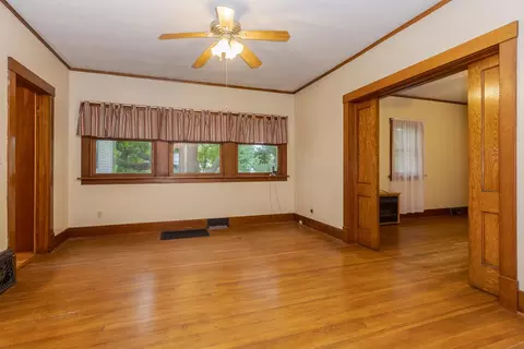Living - 316 E Cleveland St, Cullom, IL 60929 photo 5 of 6