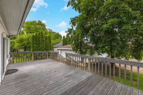 Exterior - 316 E Cleveland St, Cullom, IL 60929 photo 7 of 13