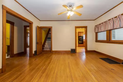 Living - 316 E Cleveland St, Cullom, IL 60929 photo 4 of 6