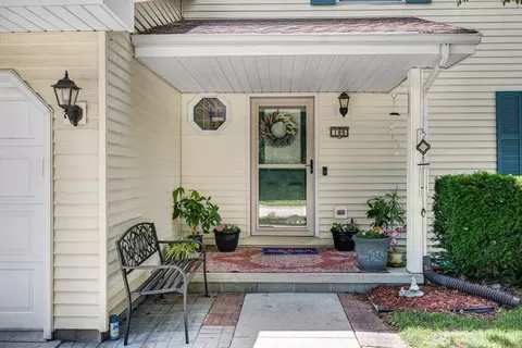 Exterior - 109 Cornell Dr, Normal, IL 61761 photo 2 of 7