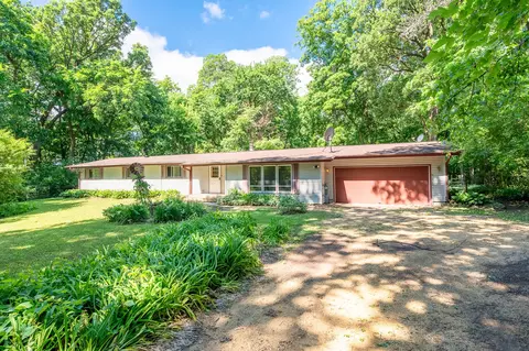 21364 Burr Oak Rd, Harvard, IL 60033