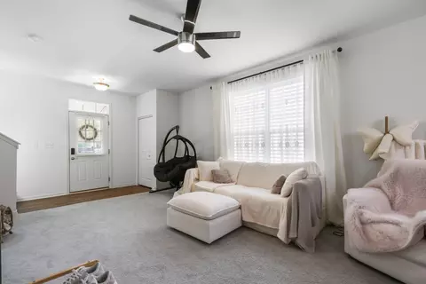 Entry Way - 3633 Hyde Park Ct, Elgin, IL 60124 photo 2 of 2