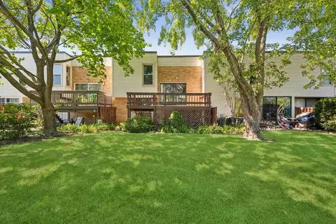 Exterior - 363 Cedar Tree Ct #363, Hoffman Estates, IL 60169 photo 3 of 5