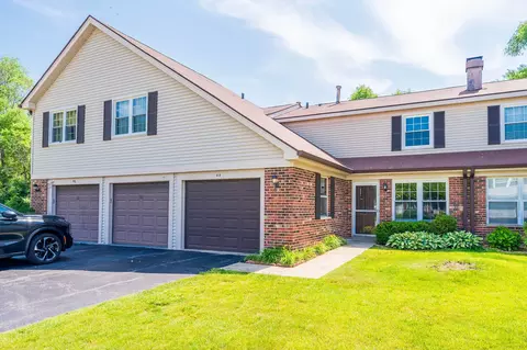 44 Willow Cir, Cary, IL 60013