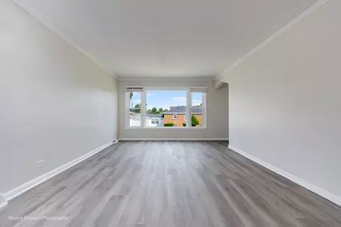 Living - 1651 E 91st St, Chicago, IL 60617 photo 5 of 7