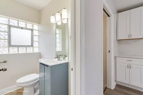 Bath - 1651 E 91st St, Chicago, IL 60617 photo 4 of 5
